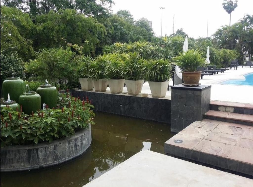 The Park Hotel Pattaya Exteriör bild